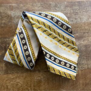 Vintage 1970’s Pierre Cardin wide Silk neck tie gold brown